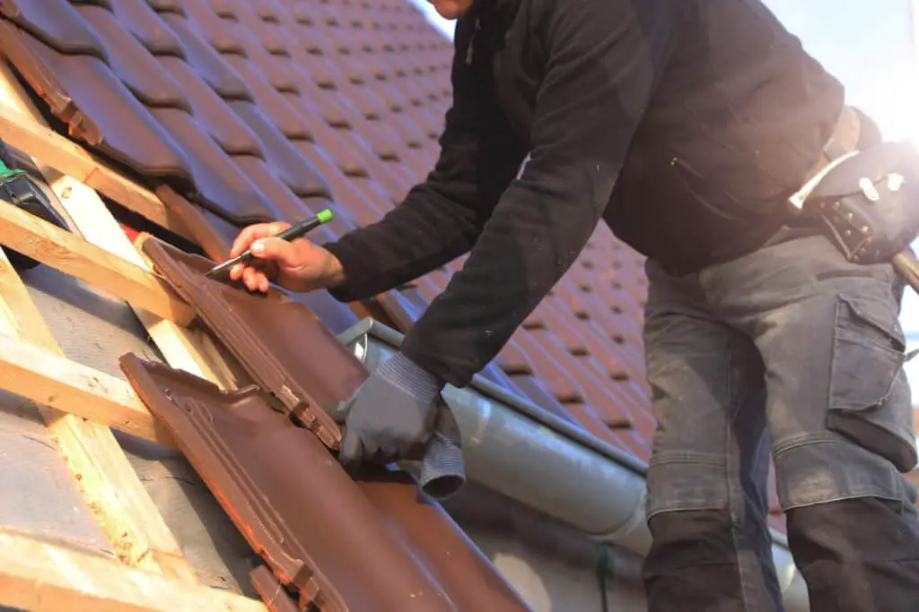 how-much-does-roofing-make-roofingproclub